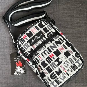 NWT MINNIE MOUSE ZIP AROUND PHONE CROSSBODY CASE